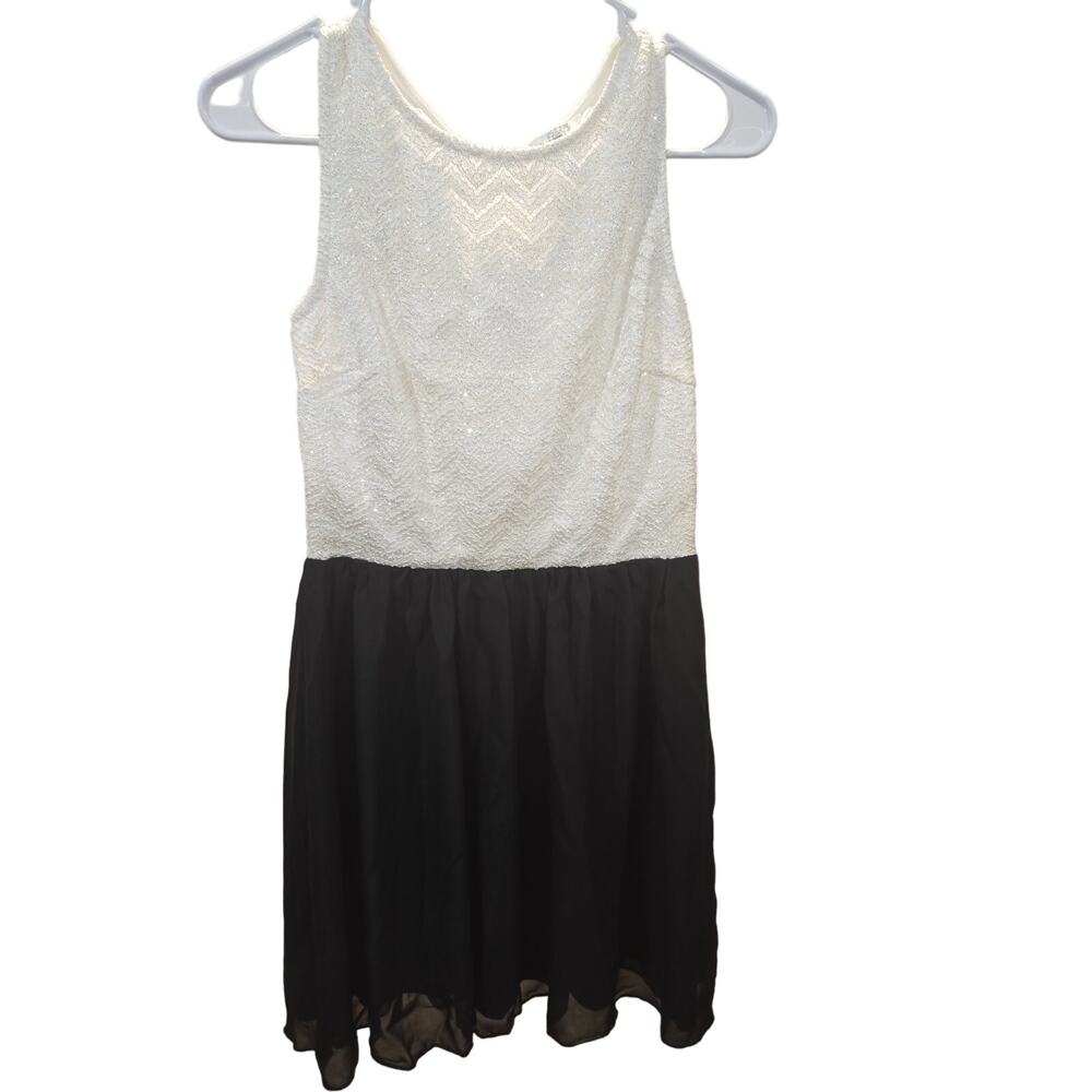 Speechless Women's Sleeveless White/Black Sequin Party Dress Size M